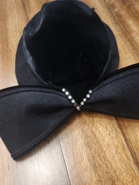 Anita Porritt Black Velvet Bow Hat Stunning Rhinestone Accent Designer Millinery